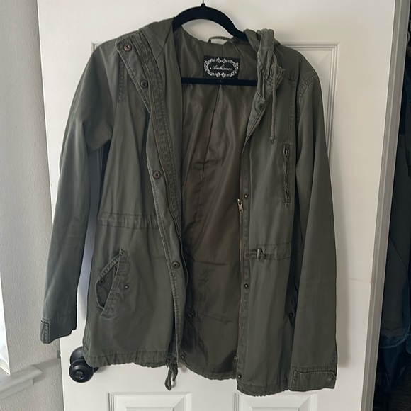 Green Jacket with hood - Picture 1 of 2